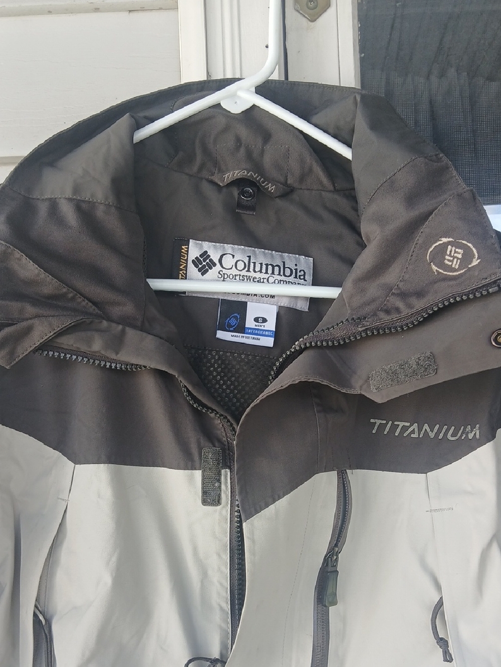 Columbia Titanium Omni Tech Winter Ski Snow Jacket Beige Charcoal Size Small - Picture 3 of 6